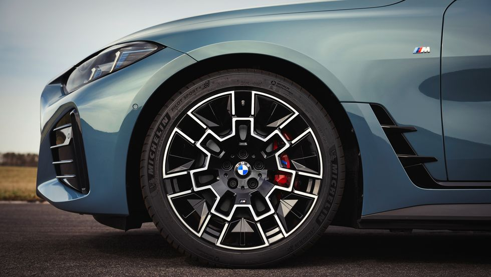 BMW i4 dan 4 Series Gran Coupe Baharu Menerima Perubahan Kecil