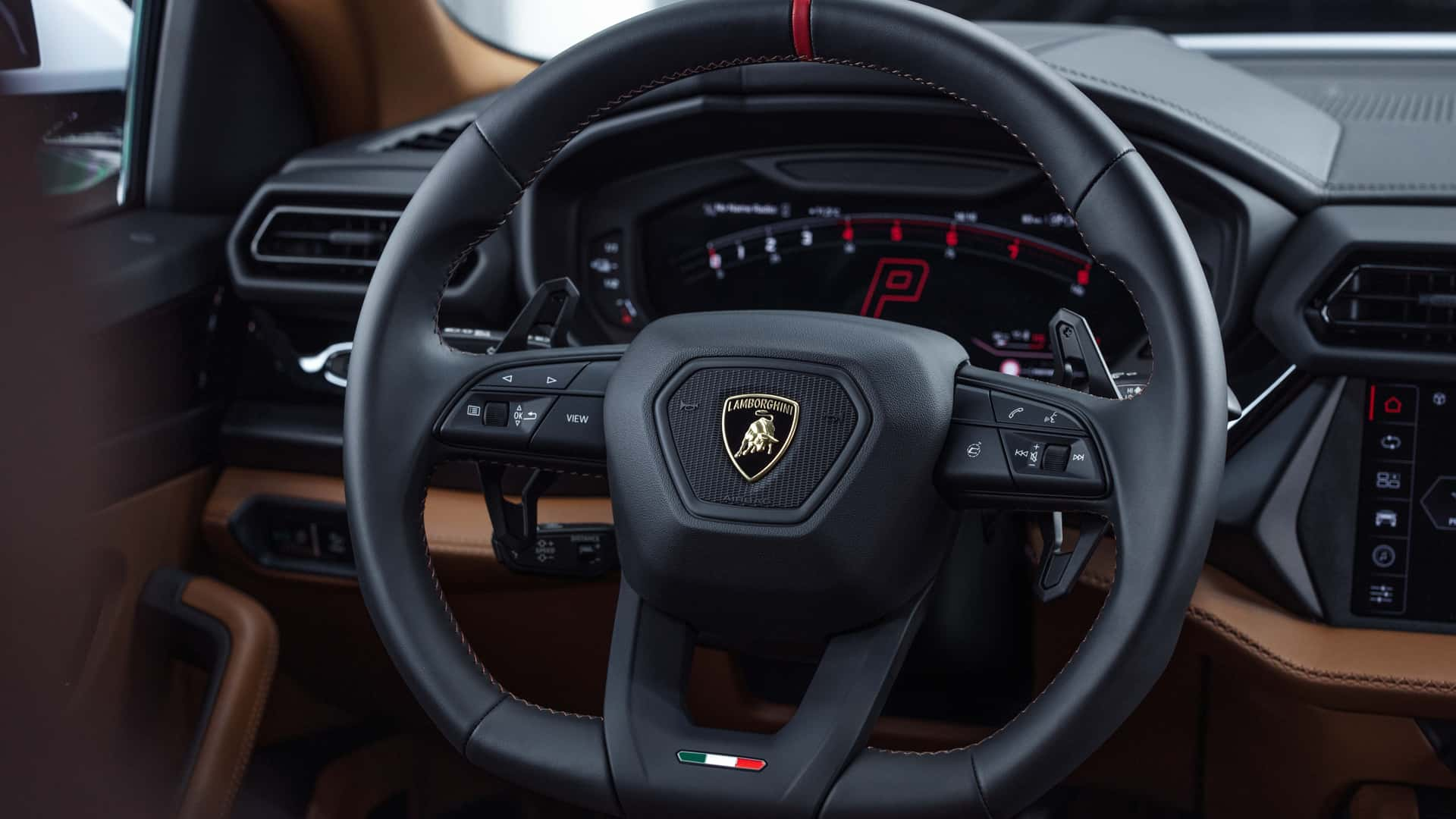 Lamborghini Urus SE: Super SUV Plug-in Hibrid Pertama