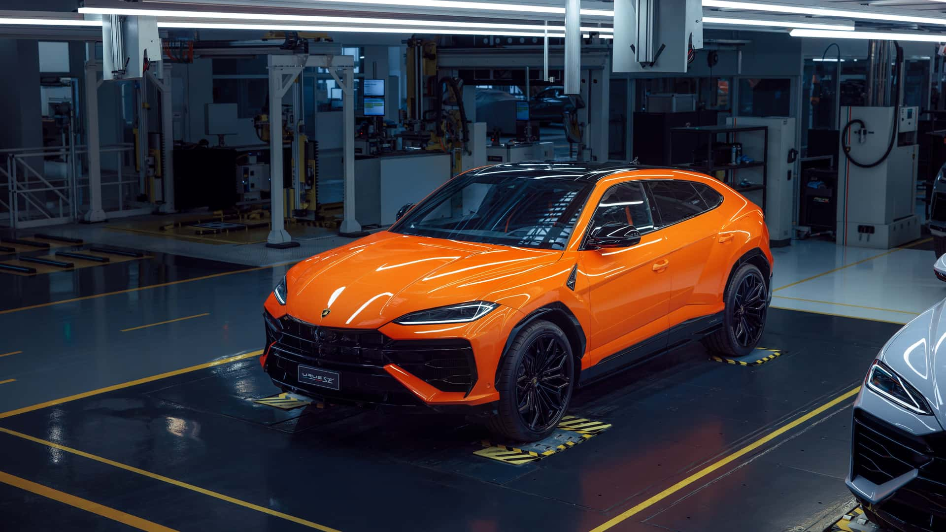 Lamborghini Urus SE: Super SUV Plug-in Hibrid Pertama