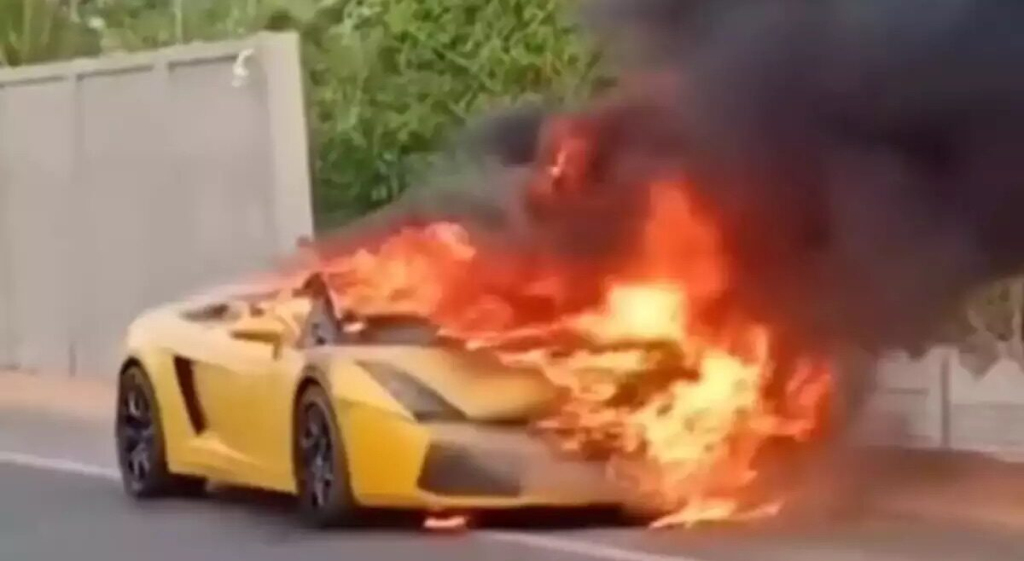 Bergaduh Sebab Komisen, Sengaja Bakar Lamborghini Gallardo