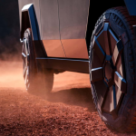 Tesla Adakan Panggilan Semula Untuk Cybertruck 2024 Kerana Masalah Pedal Pemecut
