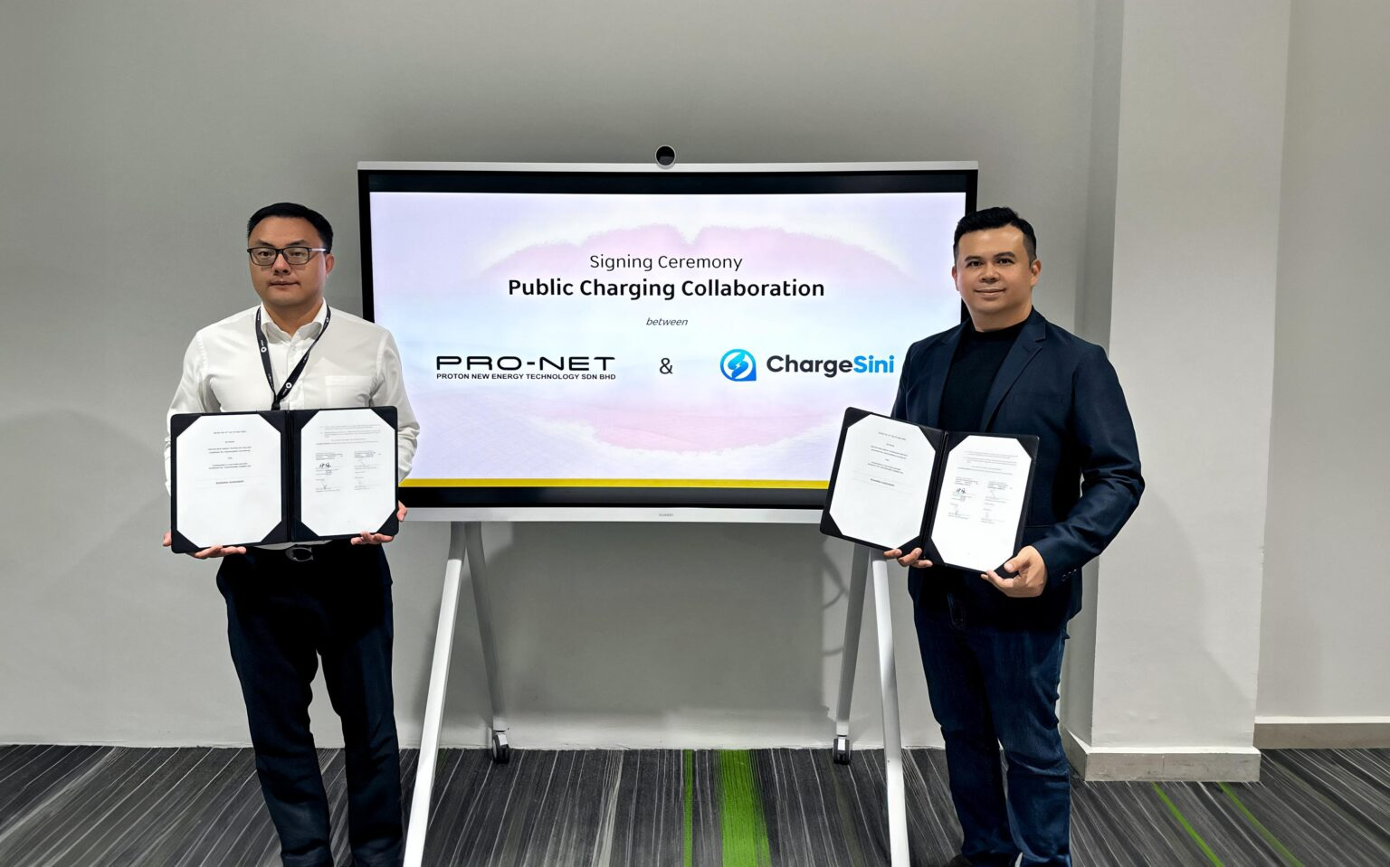 PRO-NET dan ChargeSini Bekerjasama Untuk Meningkatkan Infrastruktur Kepada Pengguna EV
