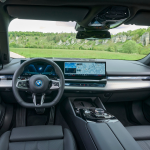 BMW 5 Series Touring Mengembangkan Variasi dengan BMW i5 Touring Pertama