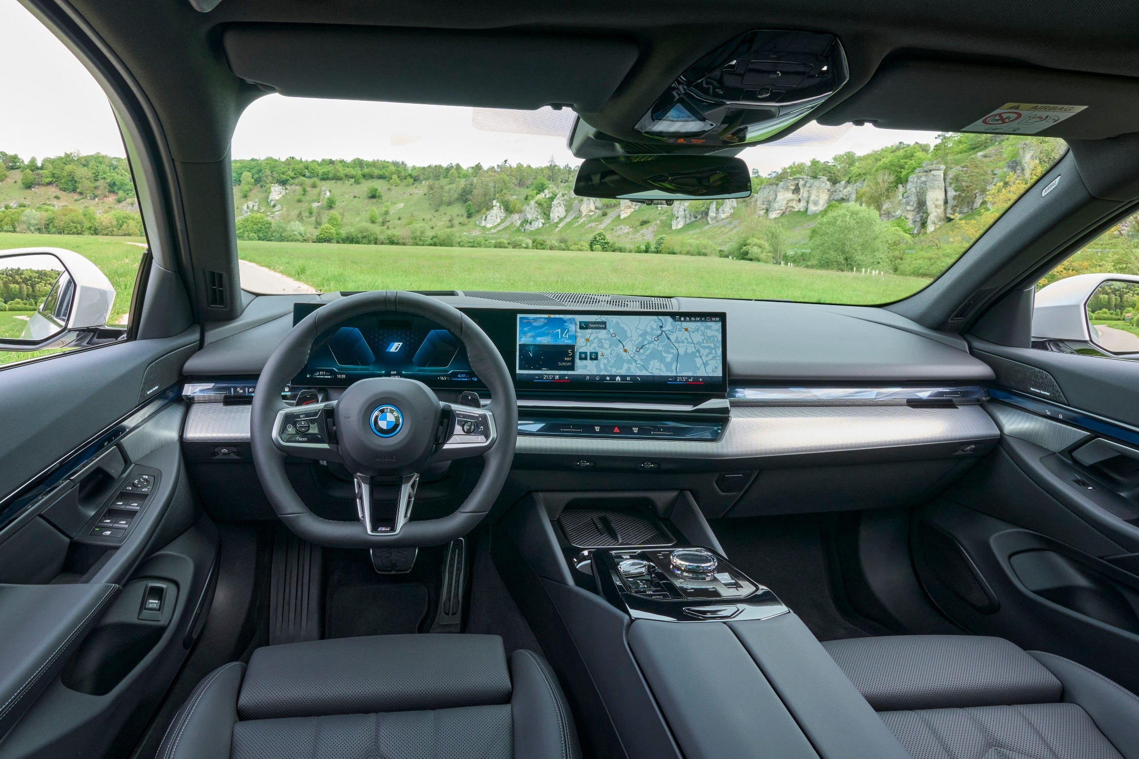 BMW 5 Series Touring Mengembangkan Variasi dengan BMW i5 Touring Pertama