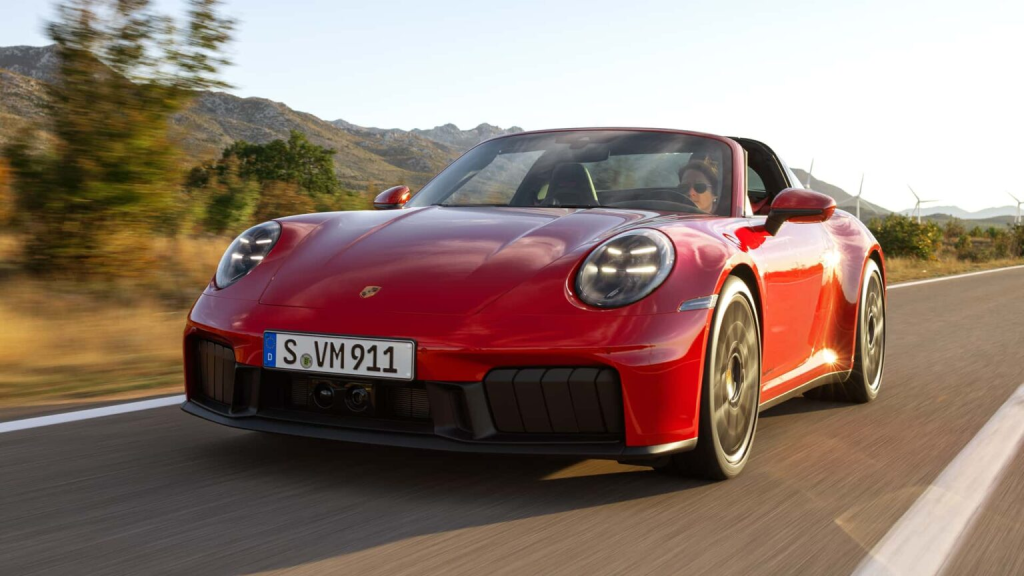 Porsche 911 Baharu: 911 ‘Street-Legal’ Pertama Dengan Sistem Hibrid Prestasi Super Ringan