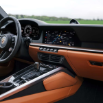 Porsche 911 Baharu: 911 ‘Street-Legal’ Pertama Dengan Sistem Hibrid Prestasi Super Ringan