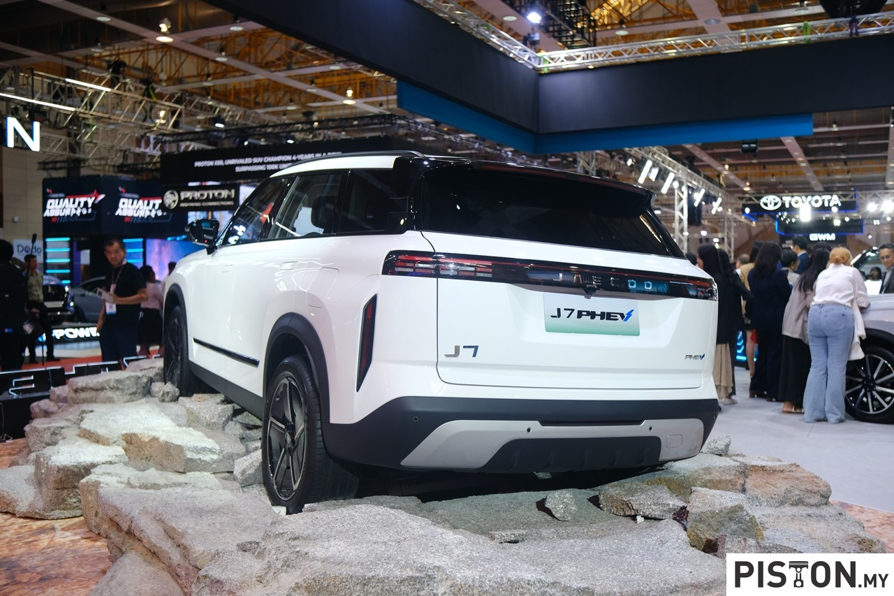 Jaecoo Memperkenalkan J6 dan J7 PHEV untuk Pasaran Malaysia