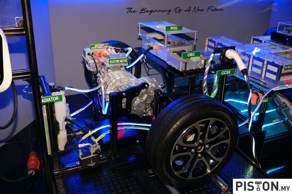 Prototaip Perodua EMO-1 Dipamerkan – Bateri 55.7kWj, 160hp, 220Nm Tork
