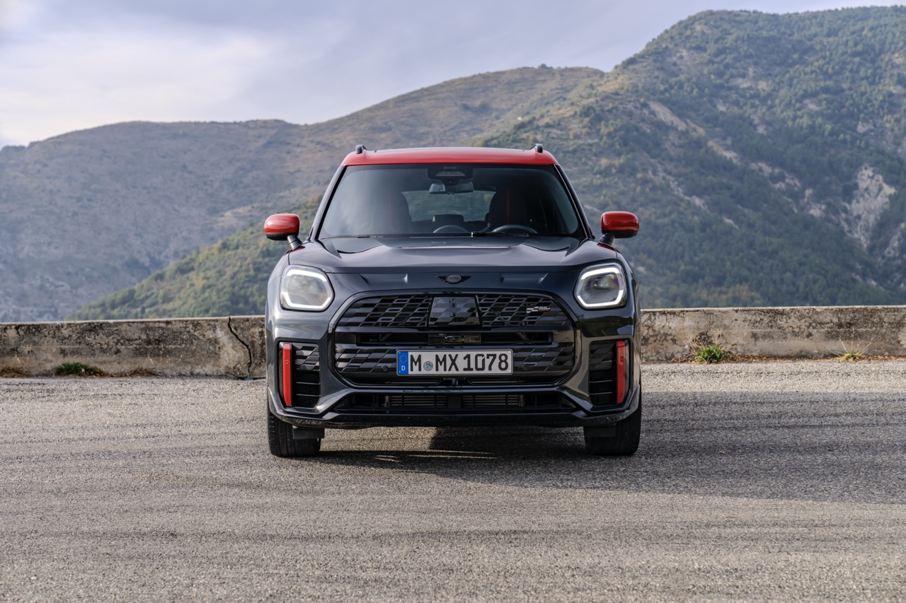 MINI Malaysia Memperkenalkan Tiga Model Ikonik Baharu