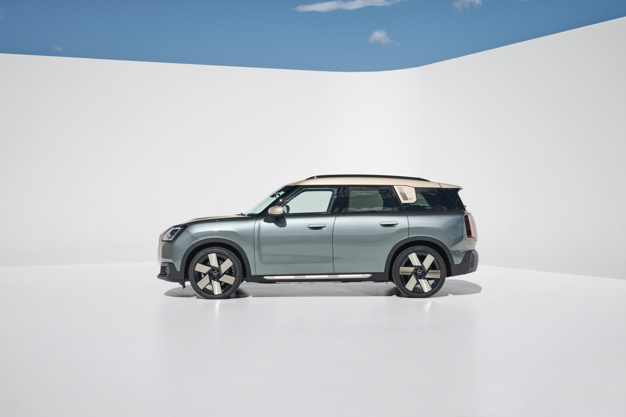 MINI Malaysia Memperkenalkan Tiga Model Ikonik Baharu