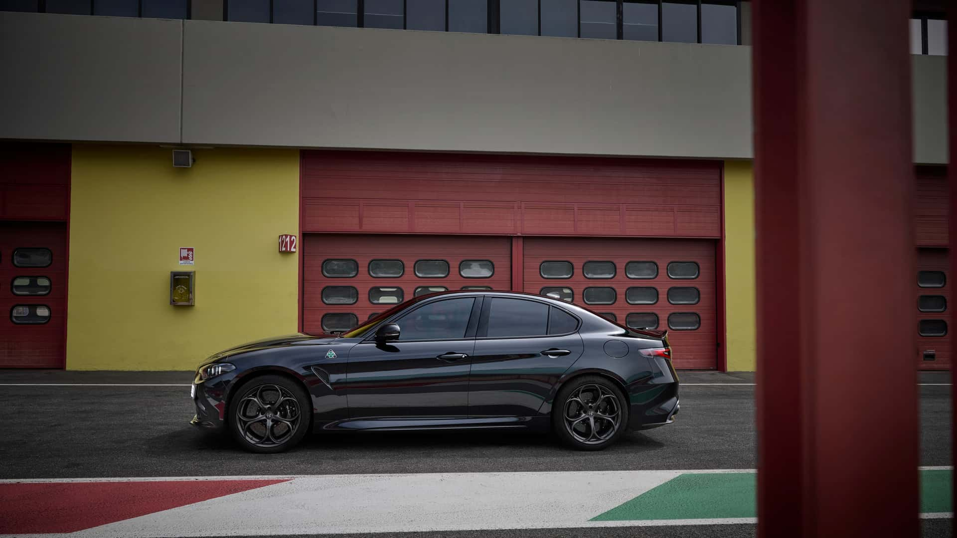 Alfa Romeo Super Sport: Edisi Khas Giulia dan Stelvio Quadrifoglio