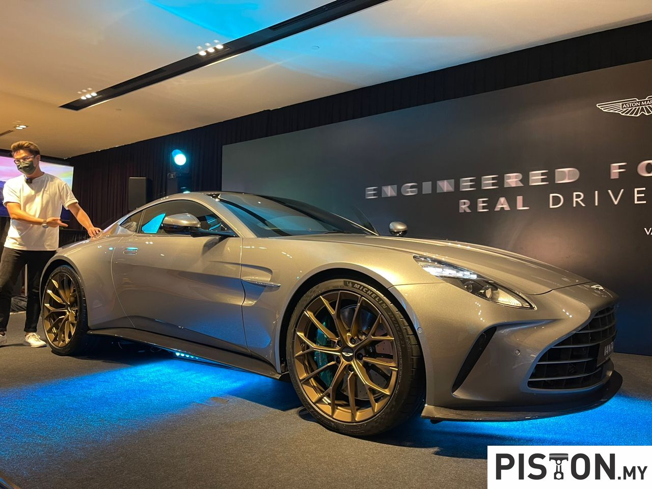Jadilah James Bond: Aston Martin Vantage Baharu Kini di Malaysia dengan Harga Bermula dari RM2.37 Juta