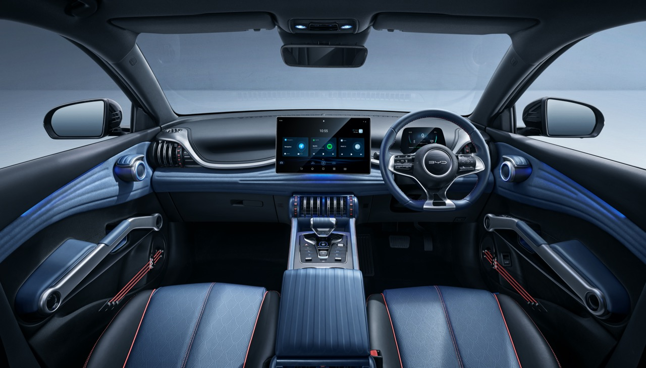 BYD Atto 3 2024 Dilancarkan Dengan Harga RM150K – Dalaman “Black-Dark Blue” Baharu