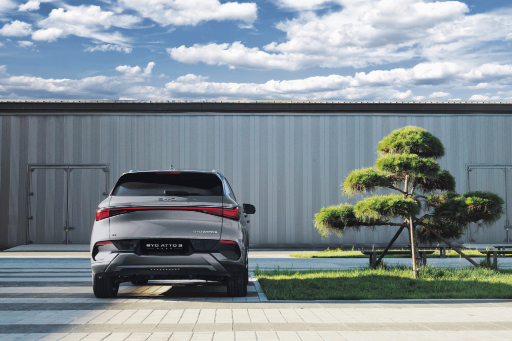 BYD Atto 3 2024 Dilancarkan Dengan Harga RM150K – Dalaman “Black-Dark Blue” Baharu