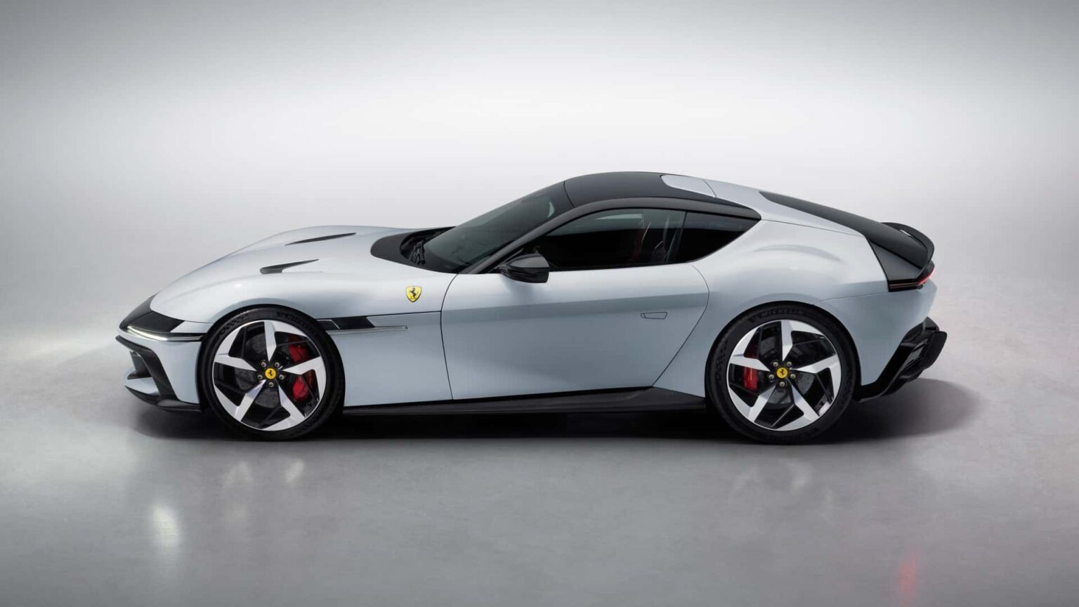 Ferrari 12Cilindri Baharu Ada Enjin V12 Tanpa Teknologi Hibrid – 819hp, 677Nm Tork
