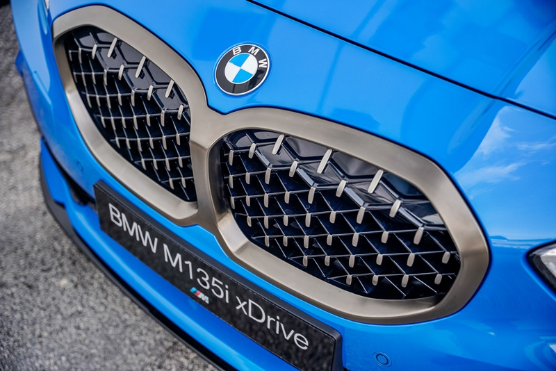 BMW Drops the “i” From Its ICE Models After 50 Years