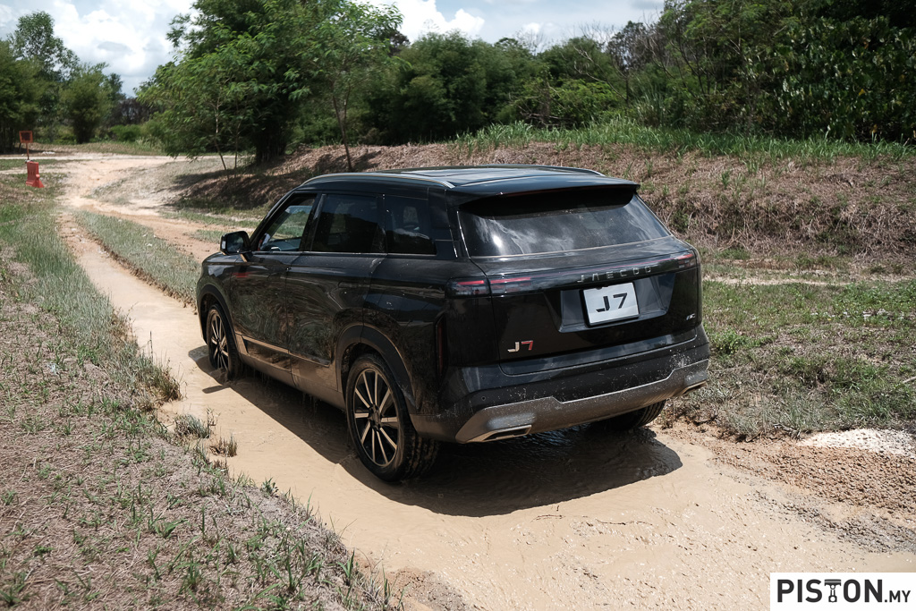 Review: Jaecoo J7 AWD – Brawn and Beauty in a Muscular Package