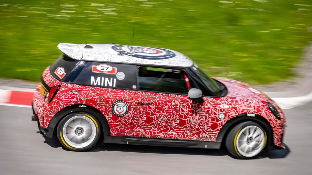 Mini John Cooper Works Baharu Akan Membuat Debut pada 24h Nurburgring Tahun Ini