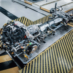Bentley Memperkenalkan Hibrid Ultra Performance V8: Era Baharu Kuasa dan Kecekapan