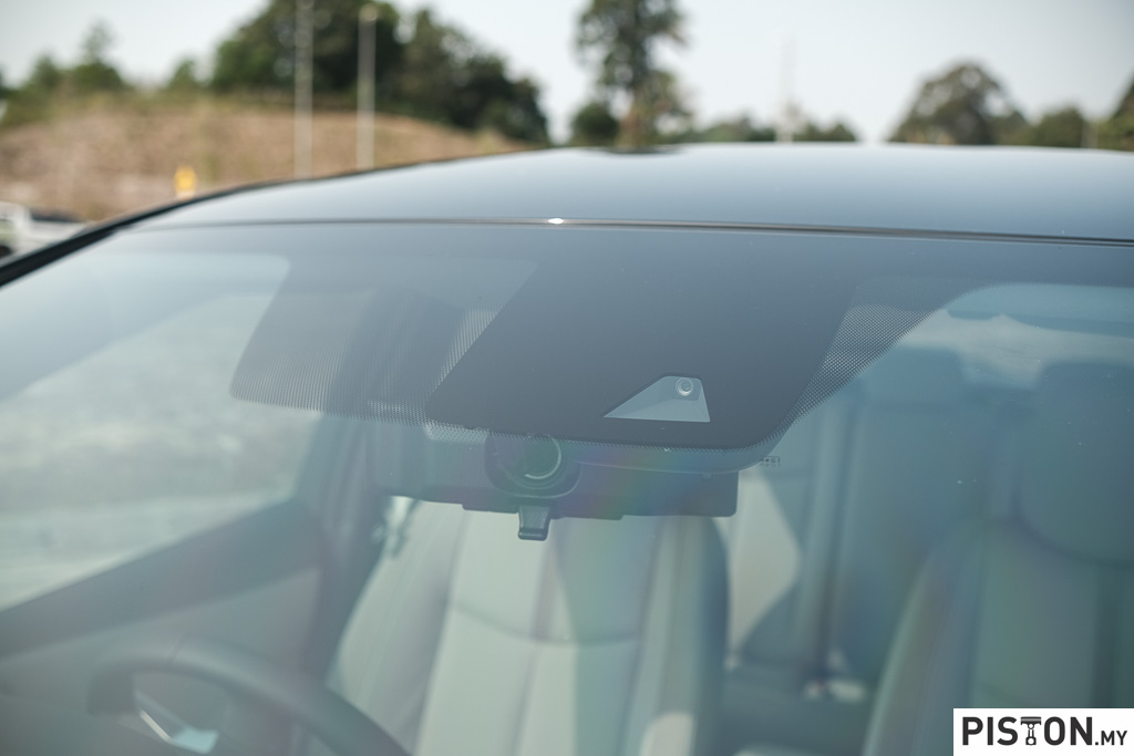 Review: Nissan Leaf – Why Buy An EV When You Can Lease One?
