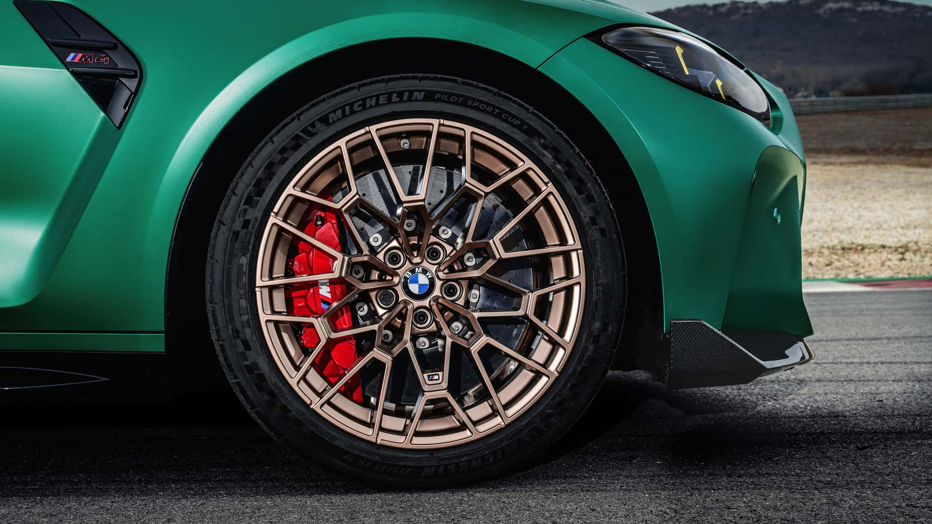 BMW M4 CS Baharu: 0-100km/j dalam 3.2 saat, 302km/j Kelajuan Tertinggi