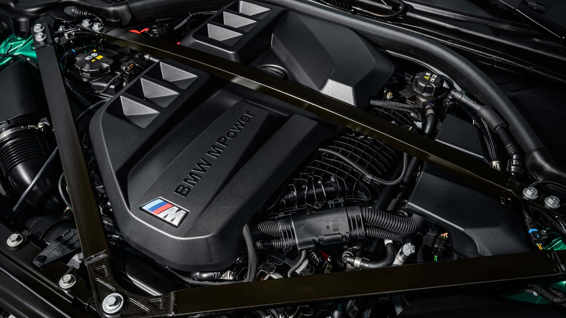 BMW M4 CS Baharu: 0-100km/j dalam 3.2 saat, 302km/j Kelajuan Tertinggi