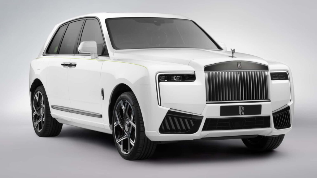 Rolls-Royce Memperkenalkan Cullinan Series II dengan Varian Black Badge