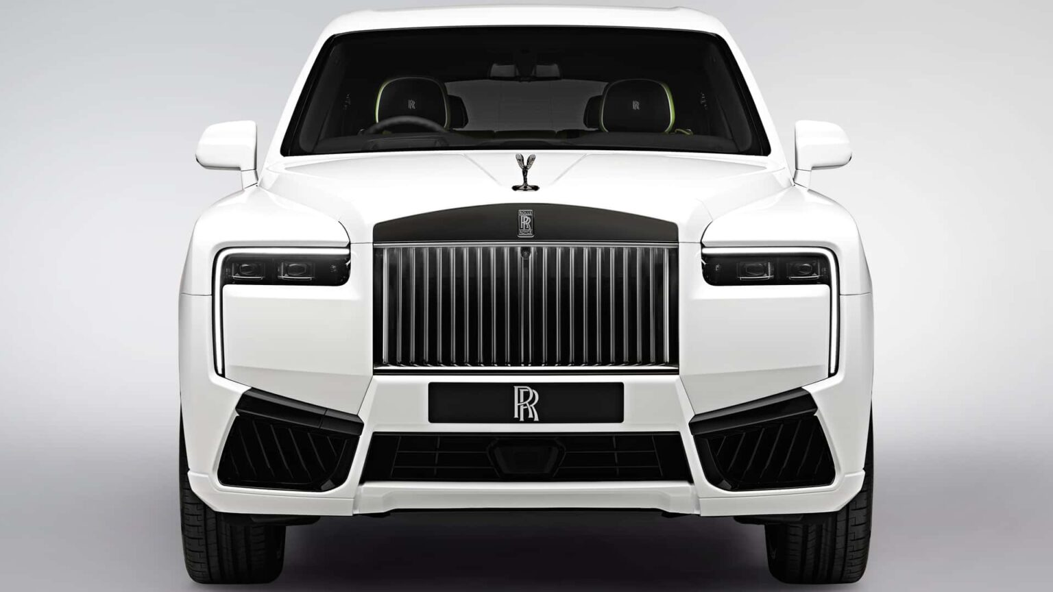 Rolls-Royce Memperkenalkan Cullinan Series II dengan Varian Black Badge