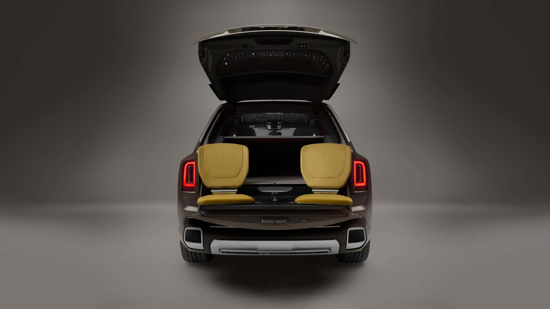 Rolls-Royce Memperkenalkan Cullinan Series II dengan Varian Black Badge
