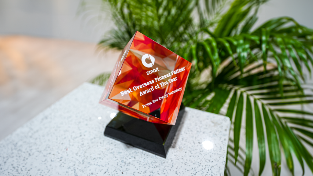 PRO-NET Memenangi Anugerah Berprestij “Best Oversea Pioneer Partner” dari smart Automobile