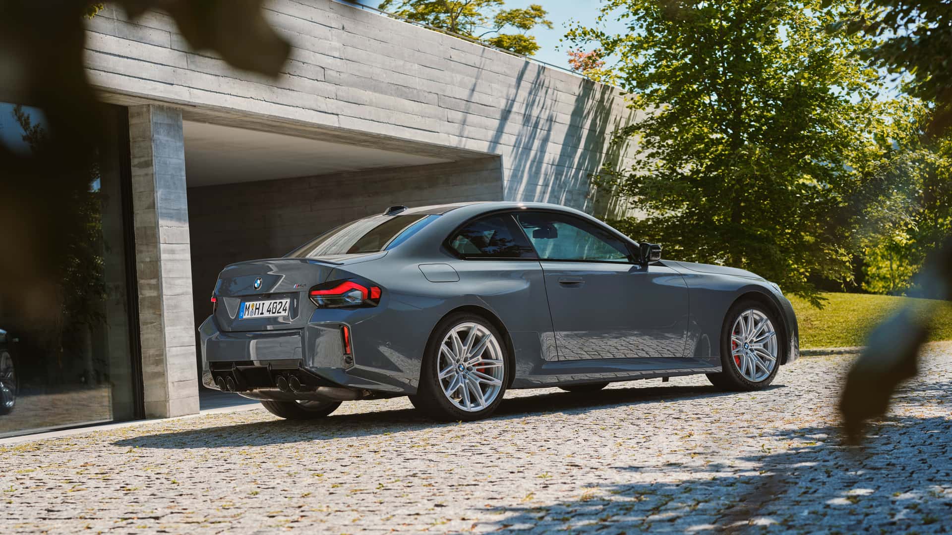 BMW M2 Baharu Mempunyai Tambahan 20hp dan Rim Silver Berkilat Baharu!