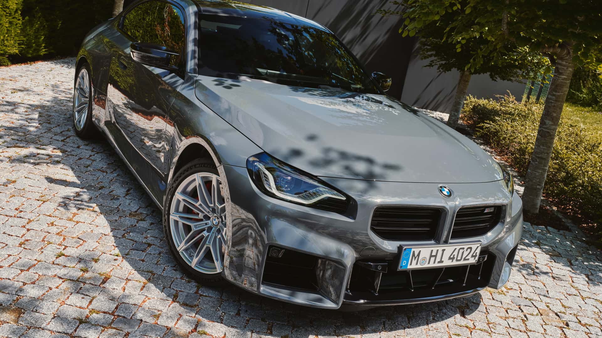 BMW M2 Baharu Mempunyai Tambahan 20hp dan Rim Silver Berkilat Baharu!
