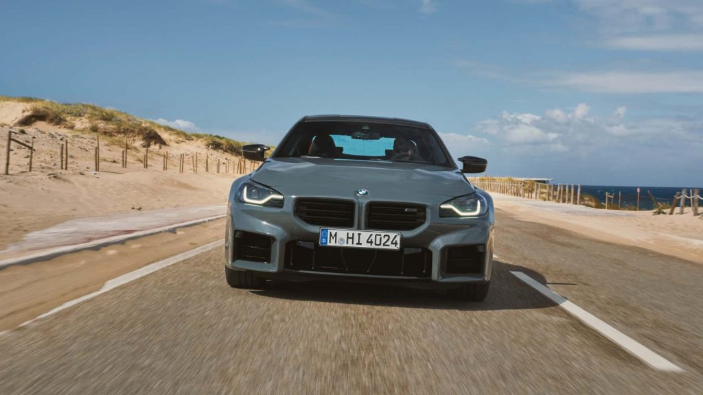 BMW M2 Baharu Mempunyai Tambahan 20hp dan Rim Silver Berkilat Baharu!