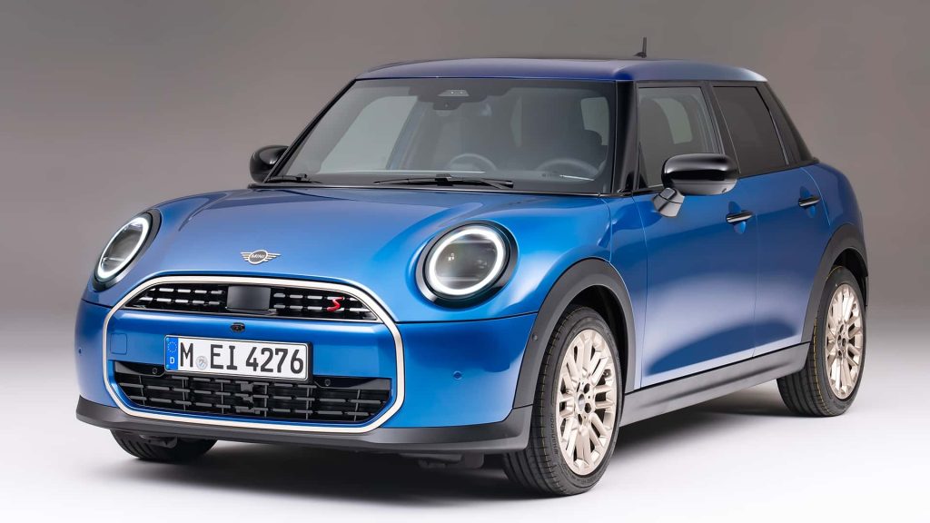 Mini Cooper 5 Door Baharu Menyertai Keluarga Mini dengan 204hp