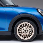 Mini Cooper 5 Door Baharu Menyertai Keluarga Mini dengan 204hp