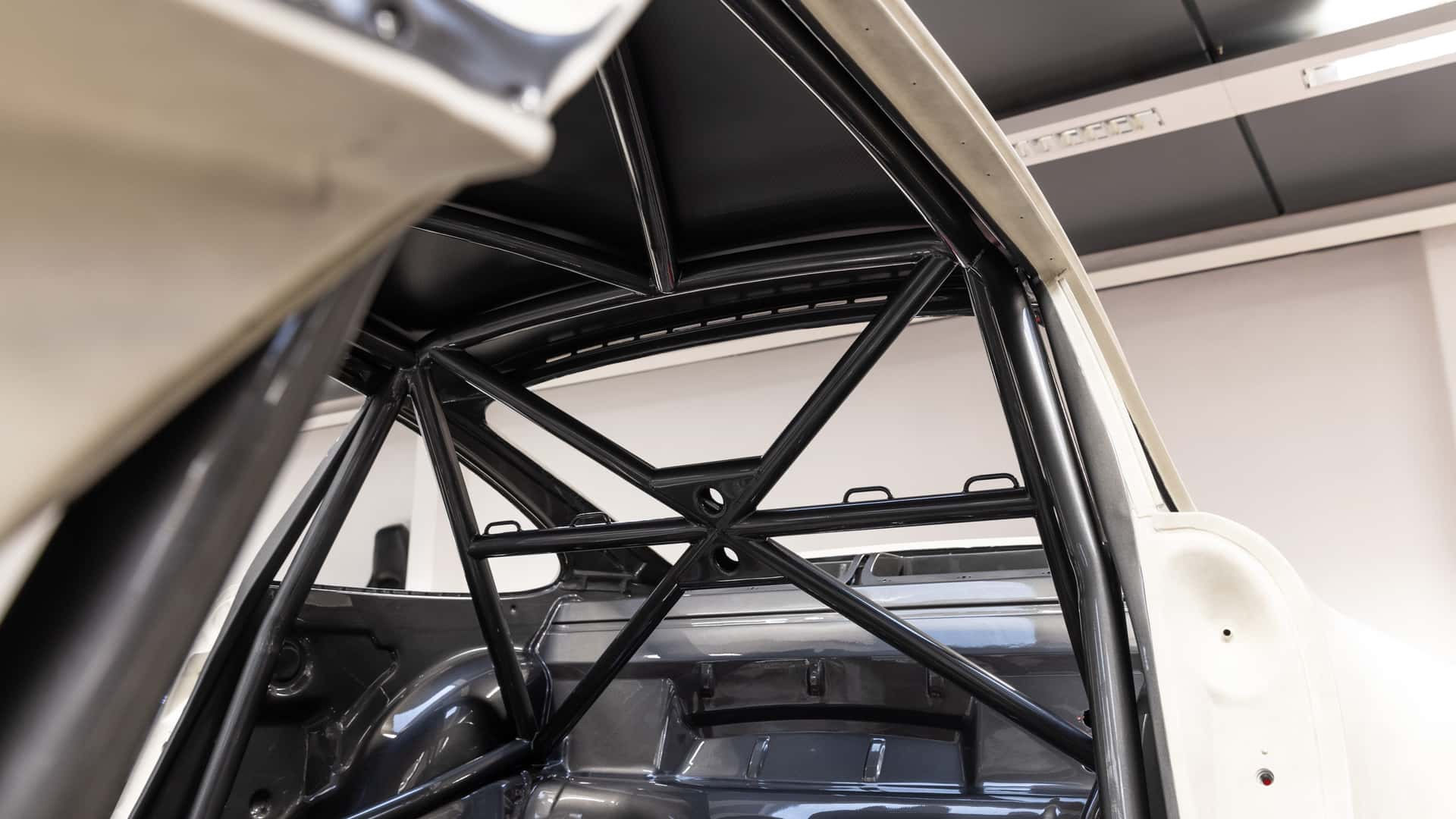 Porsche 930 TAG Turbo Legenda Kembali dengan Prestasi Yang Dipertingkatkan