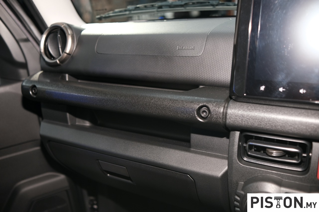 Suzuki Jimny 5 Pintu Dilancarkan Secara Rasmi – Harga Bermula dari RM199,950