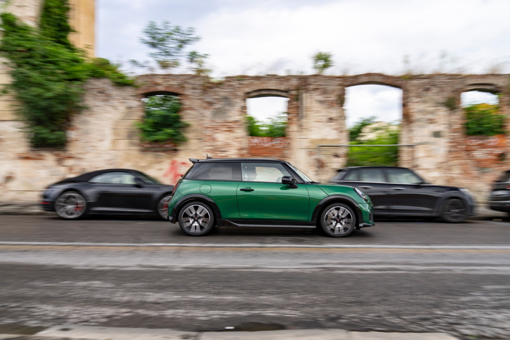 Mini Cooper S dalam JCW Trim Baharu: 204hp, 300Nm Tork