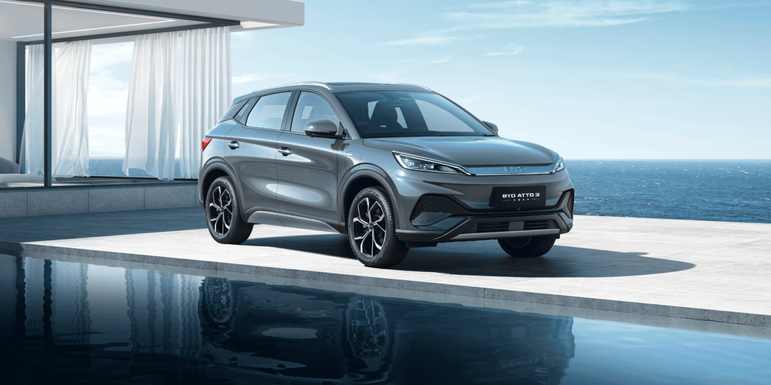 BYD Menerajui Tesla dalam Pasaran EV Singapura dengan Pertumbuhan Jualan yang Kukuh