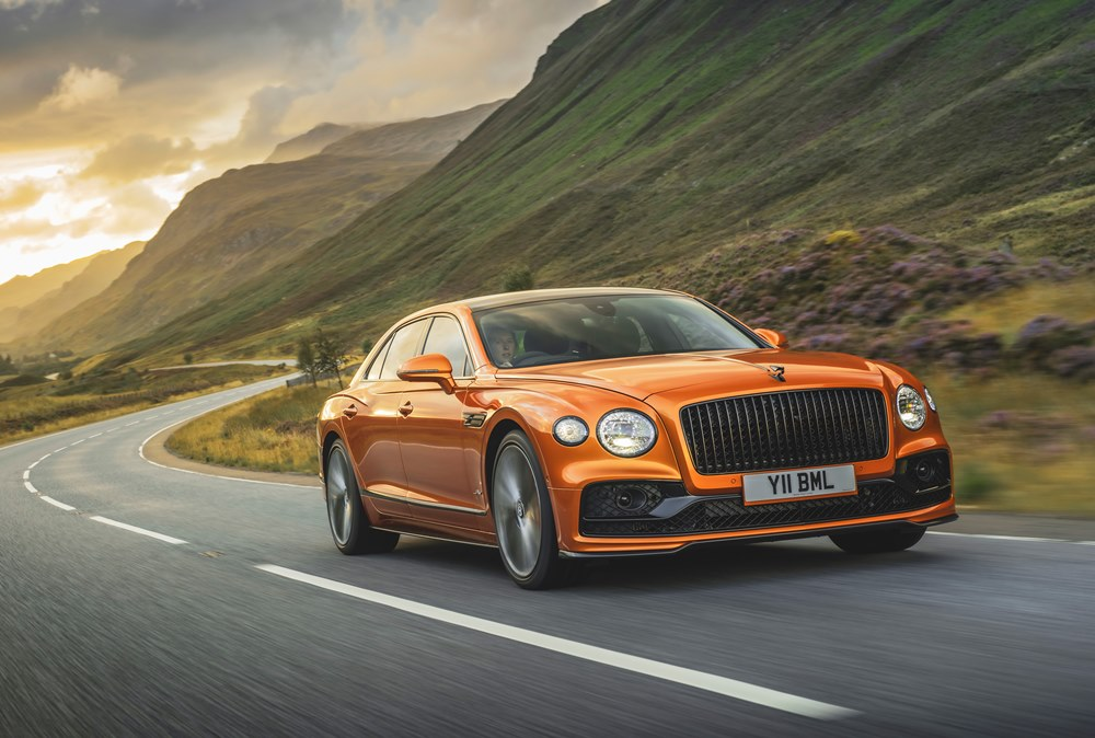 Pengenalan Model Bentley Flying Spur Baharu dengan Ultra Performance Hibrid 782PS
