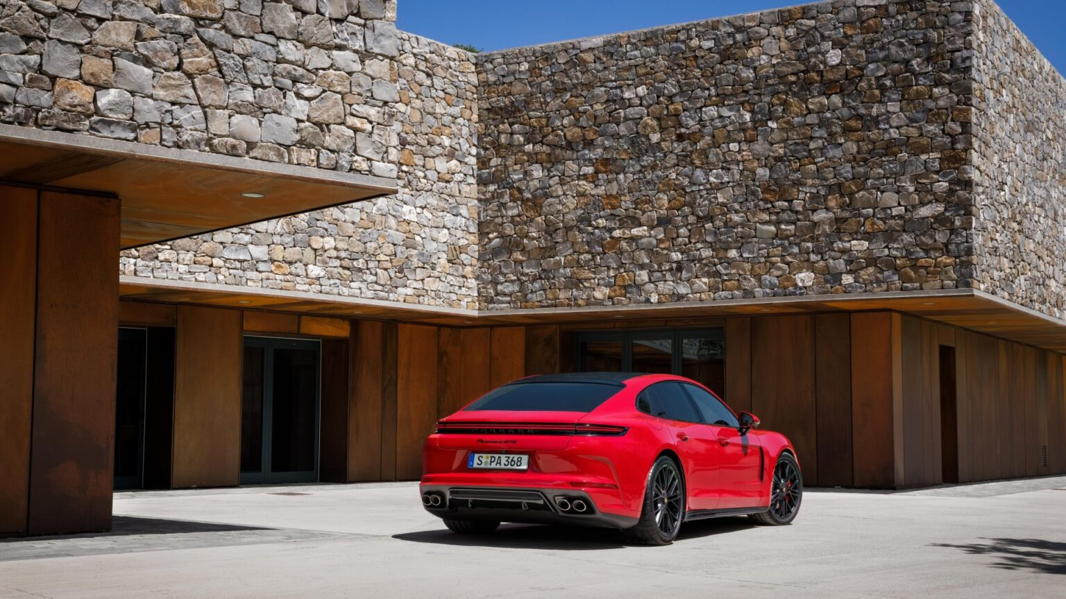 Porsche Panamera Turbo S E-Hibrid dan Panamera GTS: Prestasi, Kemewahan, dan Inovasi