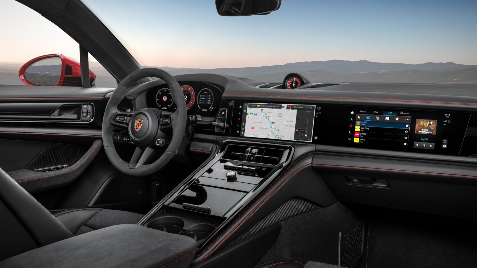 Porsche Panamera Turbo S E-Hibrid dan Panamera GTS: Prestasi, Kemewahan, dan Inovasi