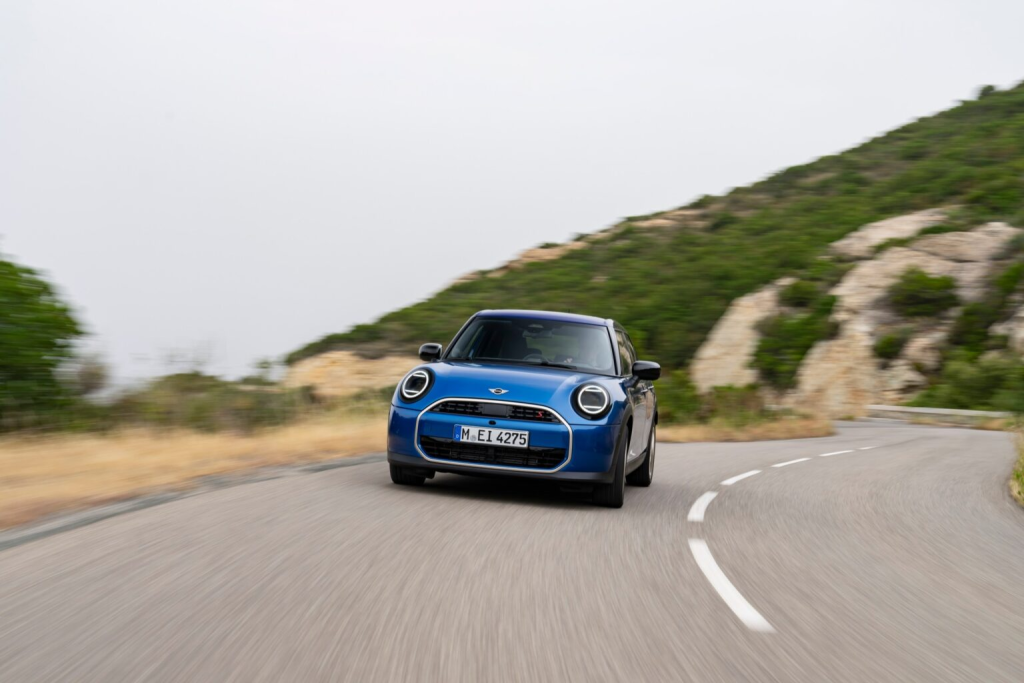 Mini Cooper S 5-Pintu: Ruang dan Keselesaan yang Dipertingkatkan