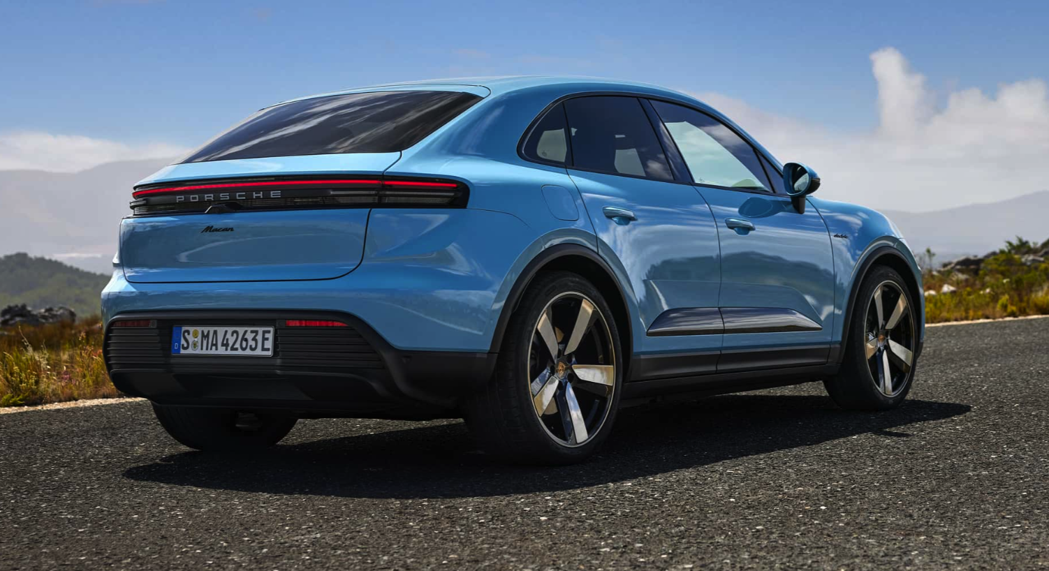 Porsche Memperluas Barisan Elektrik Macan dengan Pacuan Roda Belakang dan Varian 4S