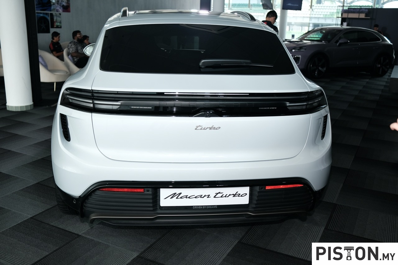 Porsche Memperluas Barisan Elektrik Macan dengan Pacuan Roda Belakang dan Varian 4S