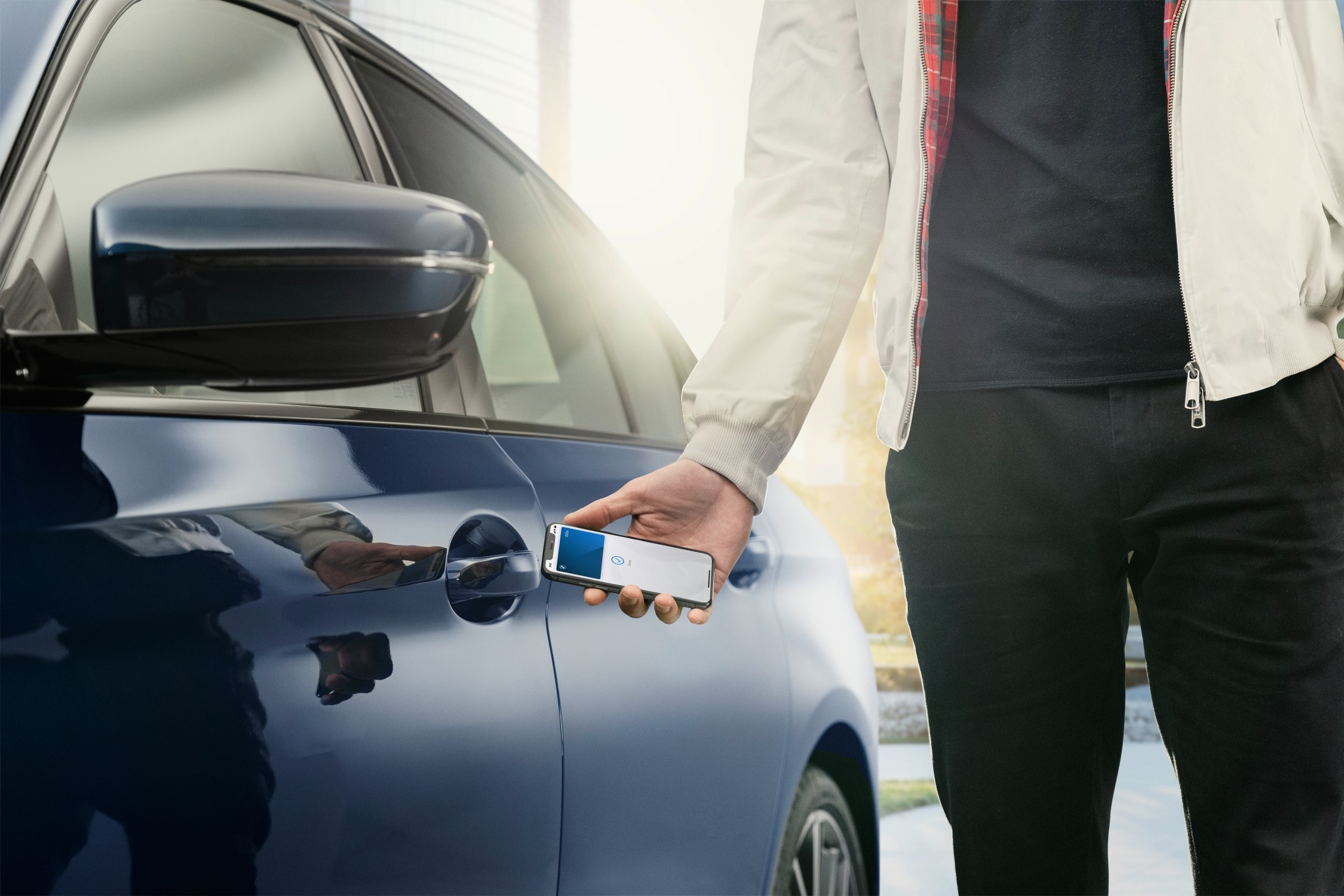 Kumpulan BMW Menerima Sijil Kunci Digital Car Connectivity Consortium