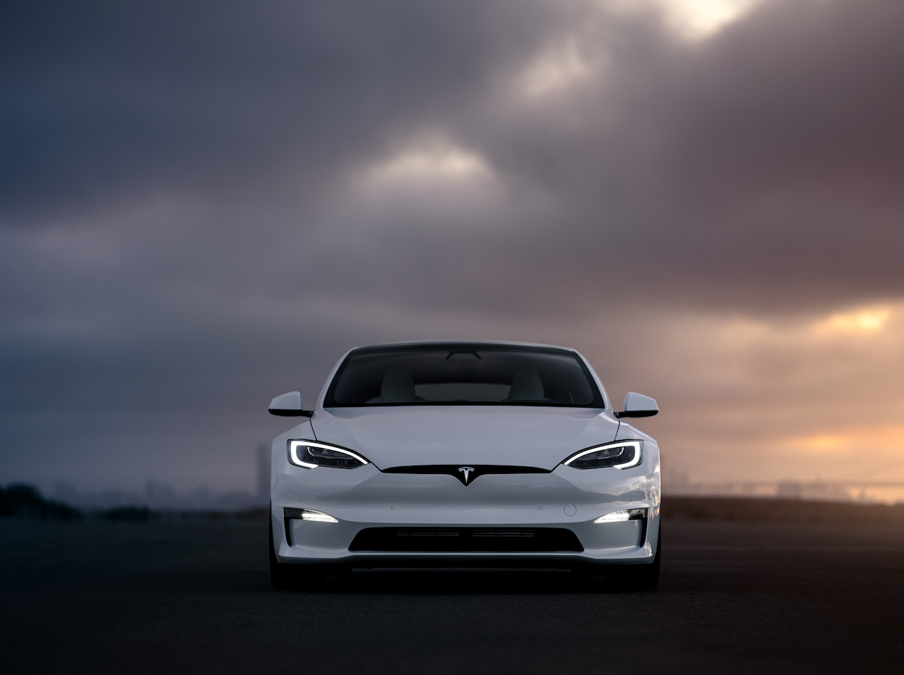Tesla’s Rumored “Night Curfew” Feature: Enhanced Parental Controls