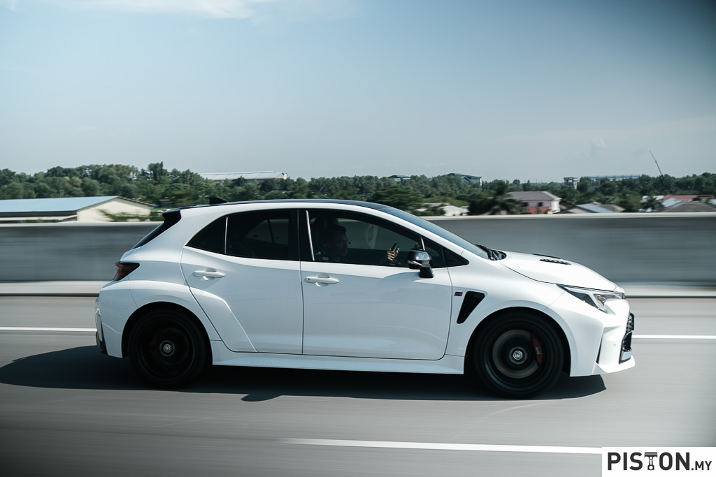 Toyota GR Corolla 2025 Mungkin Akan Menampilkan Transmisi Automatik Lapan Kelajuan