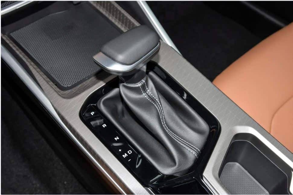 2025 Geely Emgrand Dilancarkan di China