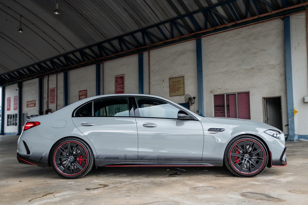 Acara Mercedes-Benz World Mempamerkan Tiga Model AMG Baharu